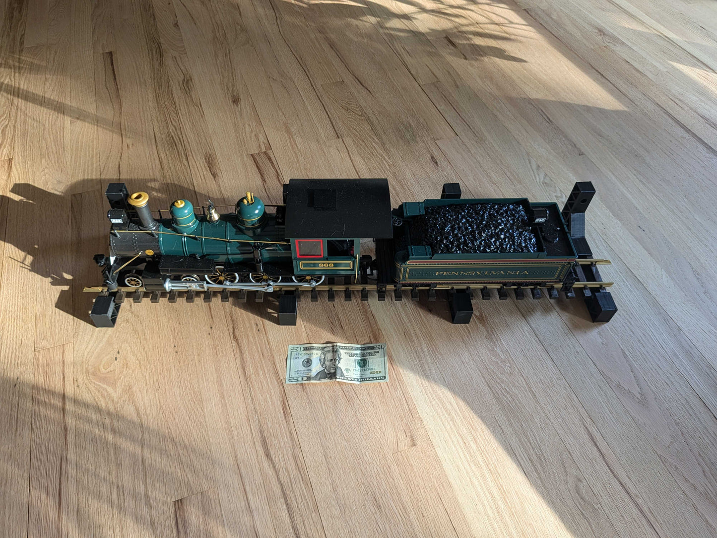 Train Track Wall Mount Room Kit