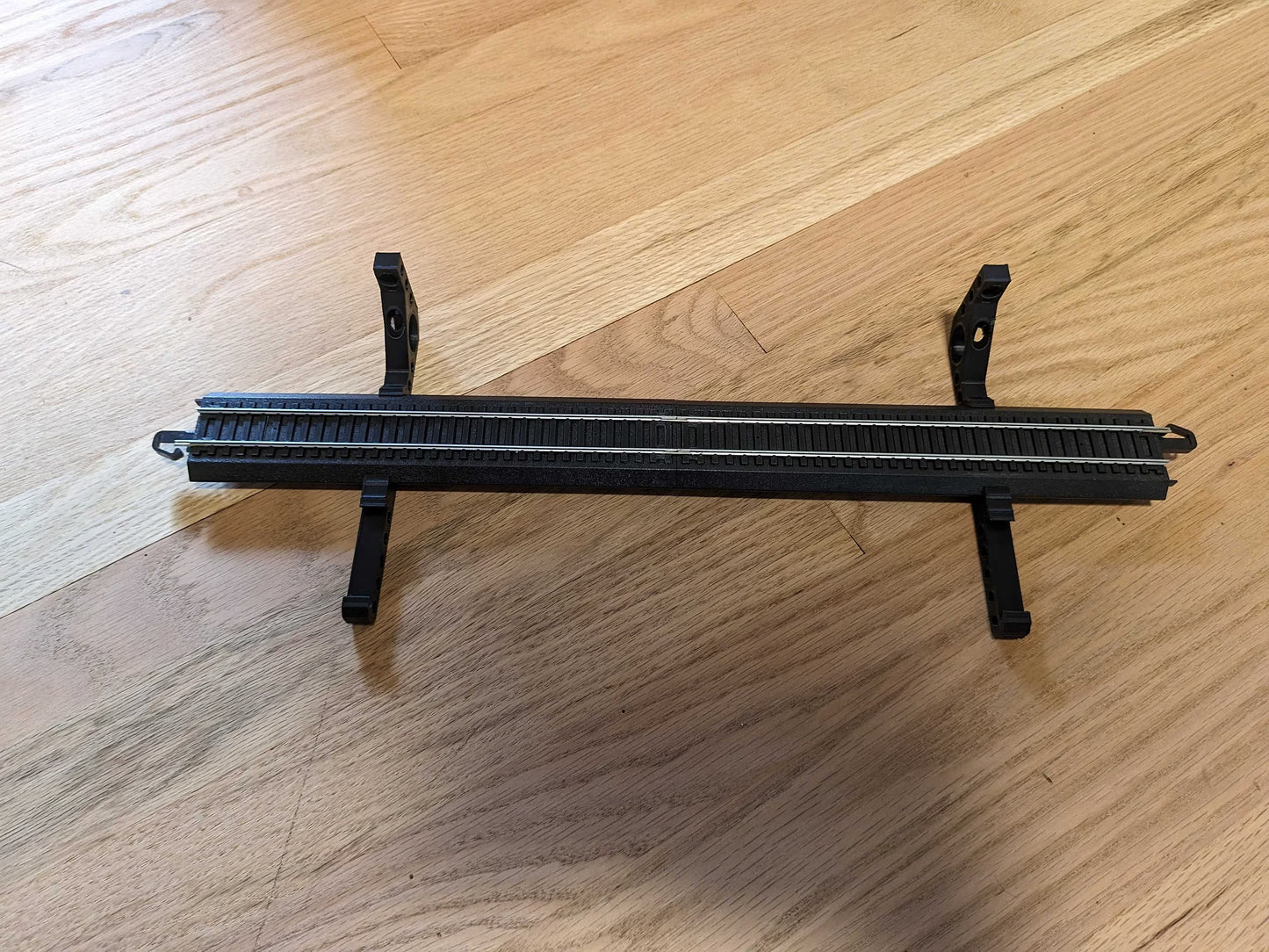 HO Scale - Train Track Wall Mount - Double Track