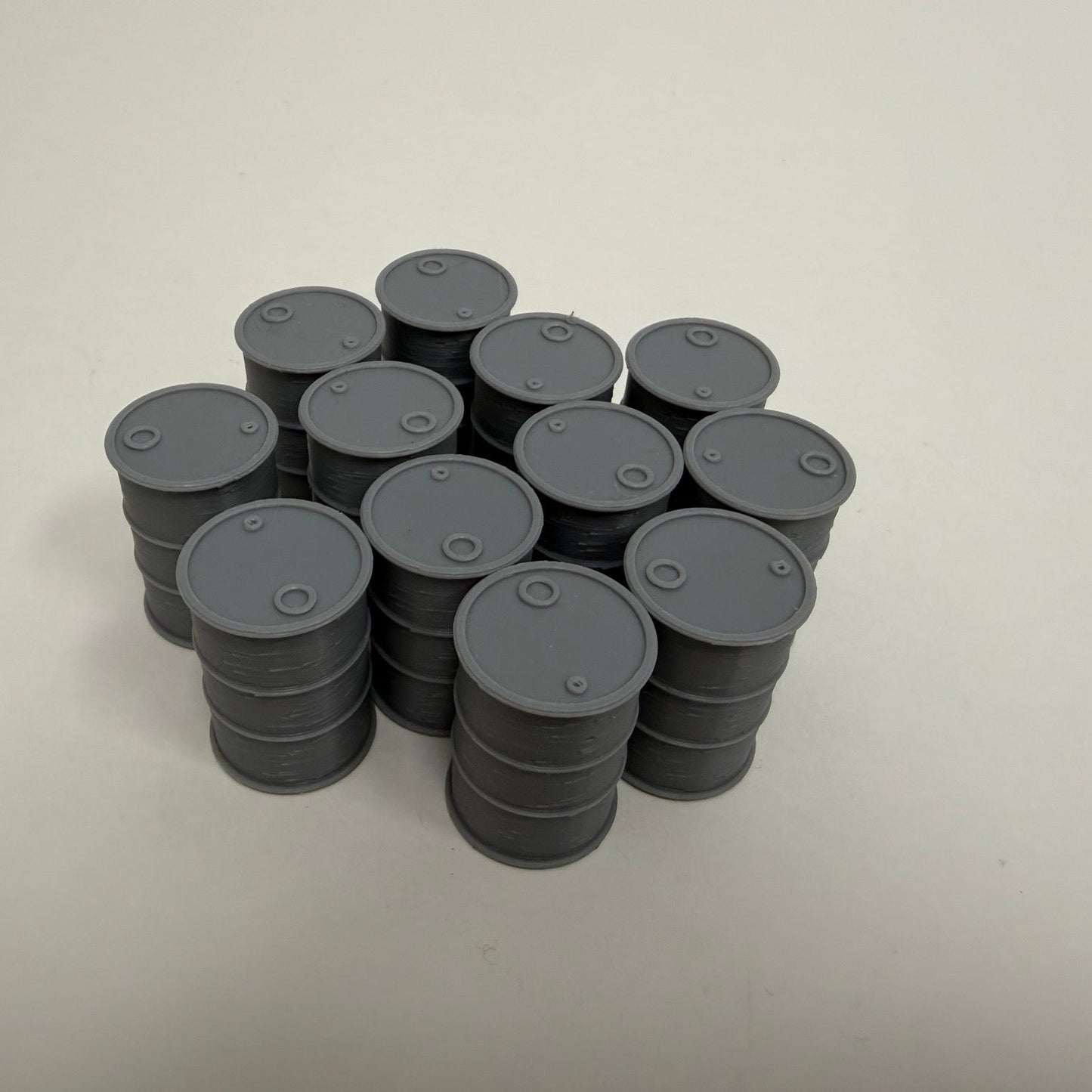 O Scale Barrels, Set of 12 for Lionel Gondolas - Unpainted Gray Train Load