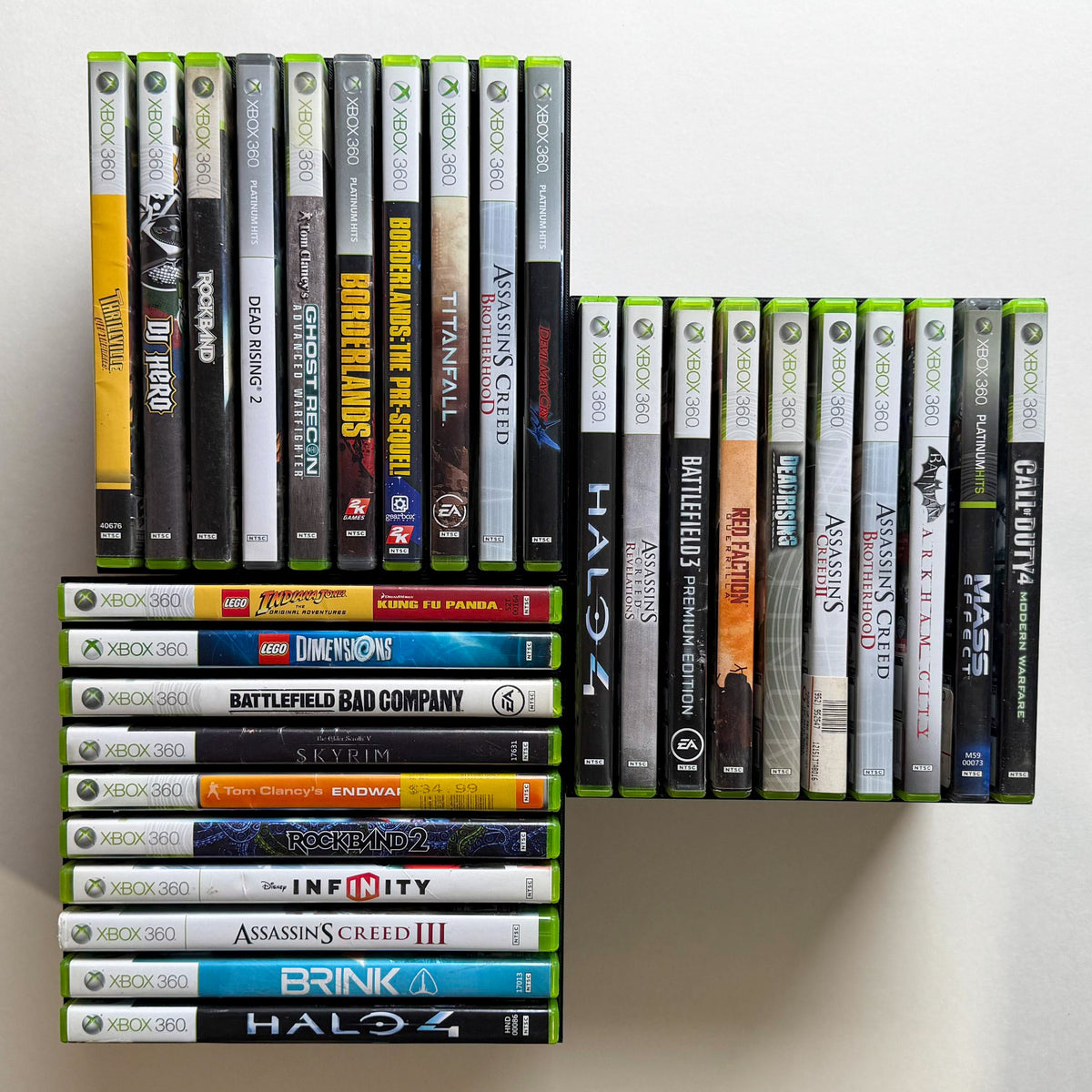 Xbox 360 Video Game Wall Mount / Organizer / Display