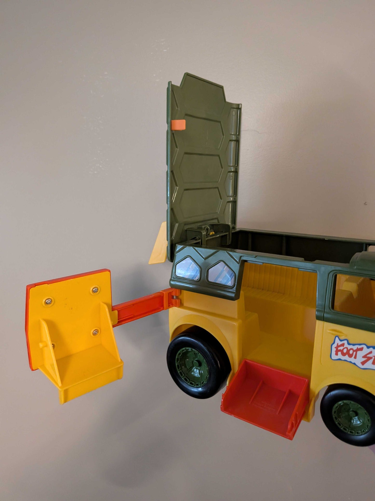 Replacement Door Latch - Teenage Mutant Ninja Turtles TMNT Party Wagon Van (1989)