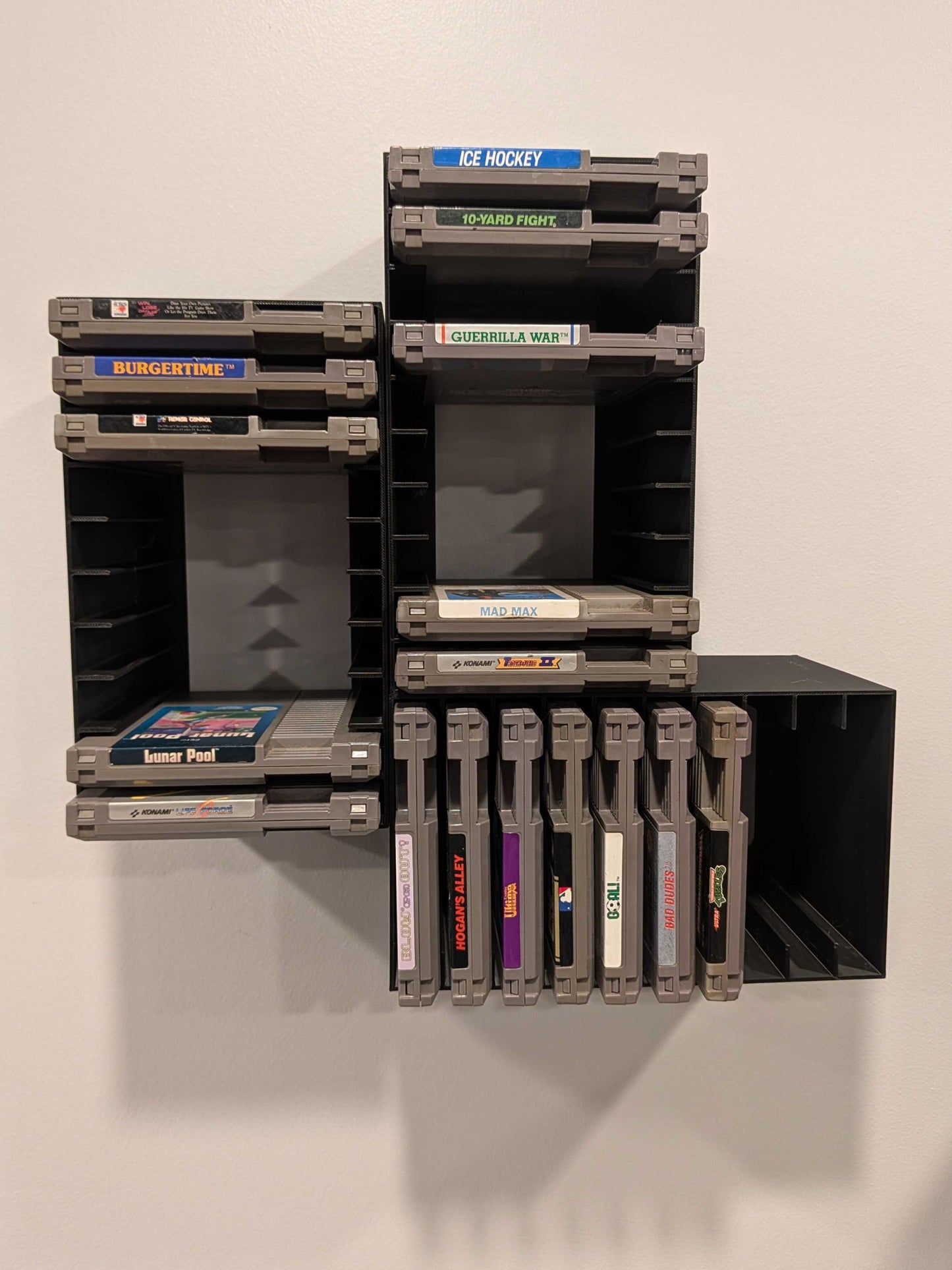 NES (Nintendo Entertainment System) Video Game Cartridge Wall Mount / Organizer / Display