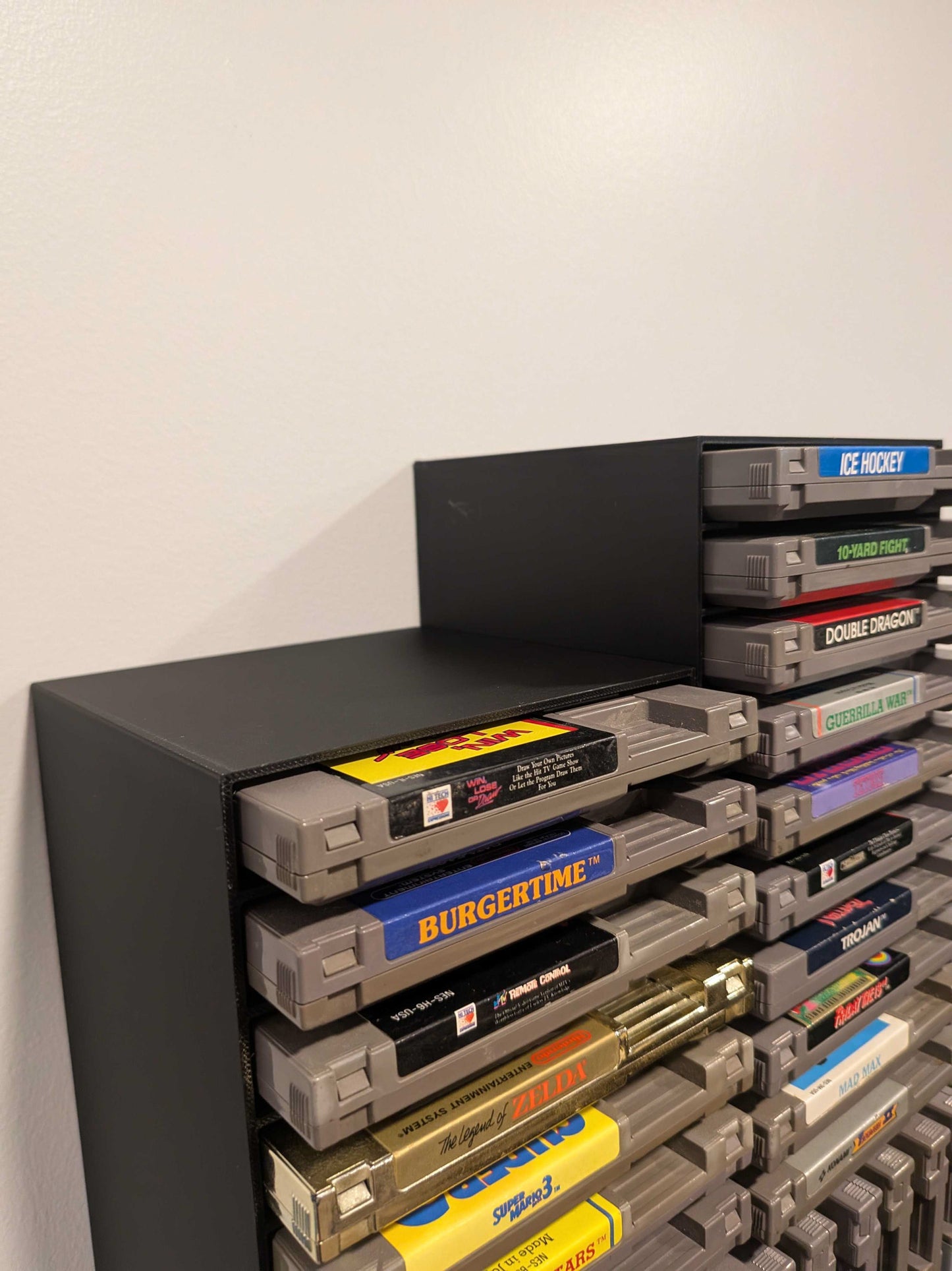 NES (Nintendo Entertainment System) Video Game Cartridge Wall Mount / Organizer / Display
